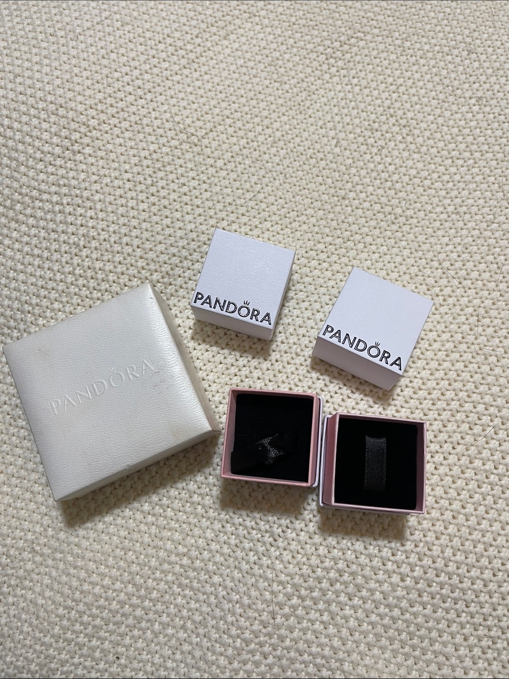 Pandora Pink and White Jewelry Gift Box Set